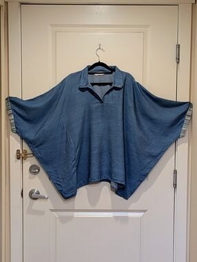 EUC The Kaftan Company M 100% Cotton Light Blue Contrast Cuff Kaftan Top